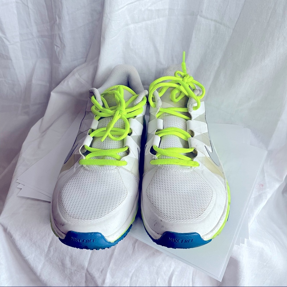NIKE MEN SNEAKERS